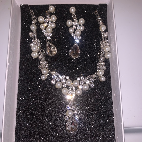 Costume bridal jewelry - Picture 3 of 3